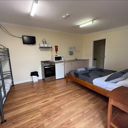 Turn-in Motel Warrnambool Exterior foto