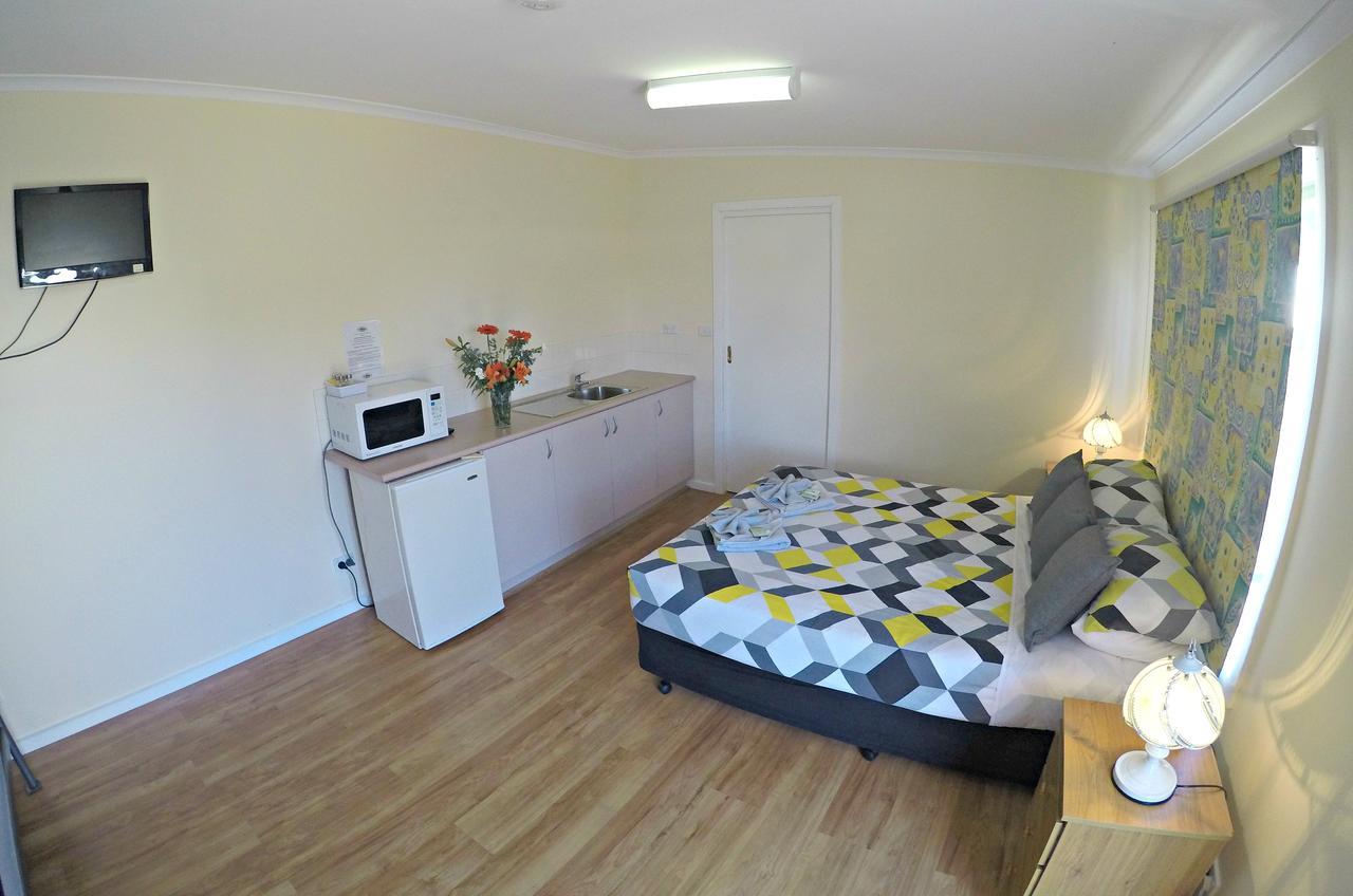 Turn-in Motel Warrnambool Exterior foto
